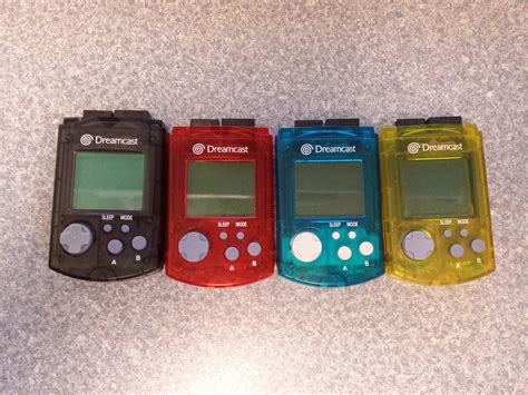 Dreamcast VMU's - Harder-To-Find Colors - Retrogaming Roundtable