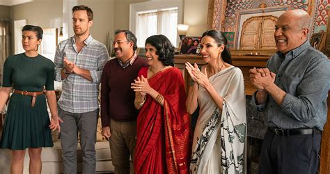 ‘Wedding Season’: Your Cast Guide to the Indian American Romantic Comedy - Netflix Tudum