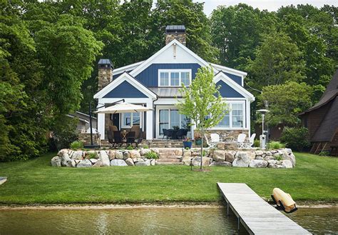 Tour this craftsman lake house in Michigan with a cozy cottage vibe ...