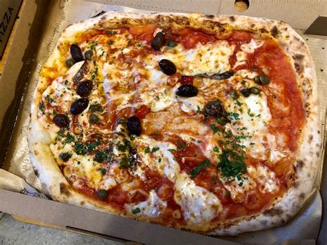 Takeaway review: VIP Very Italian Pizza – Edible Reading