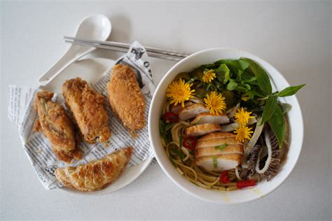 Curry laksa with beef tripe, fish cake, dandelion greens, … | Flickr