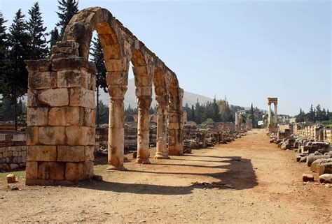 The history of Lebanon: LEBANESE HISTORICAL SITES