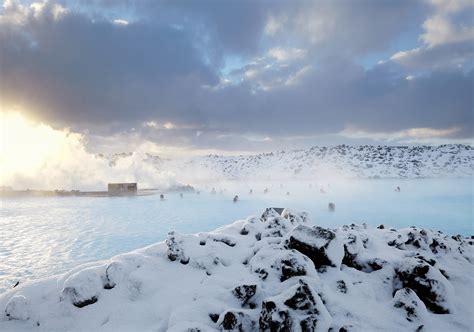 Blue Lagoon Shuttle | Bus Transfer | Guide to Iceland