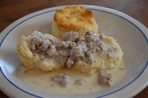 Grannie Geek: Buttermilk Biscuits & Gravy