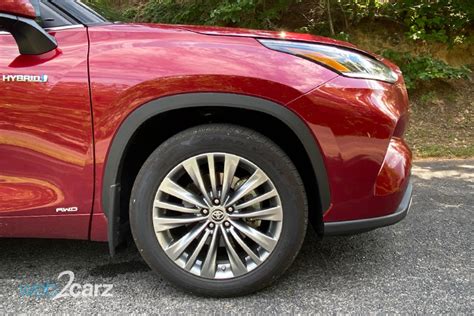 2020 Toyota Highlander Hybrid Platinum AWD Review | Web2Carz