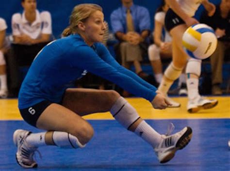 Volleyball Tips: How To Set A Volleyball - CoachUp Nation