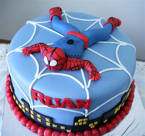 Delana's Cakes: Spiderman Cake