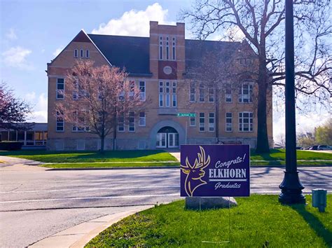 Support EASD Community Engagement - Elkhorn Graduates Yard Sign