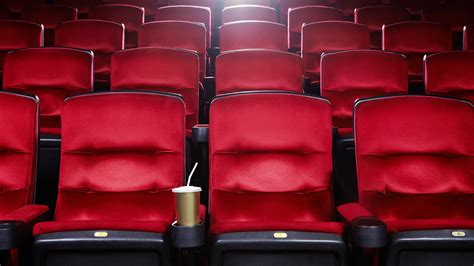 MoviePass lowers price, offers one movie a day in theater for $10 a month - ABC30 Fresno