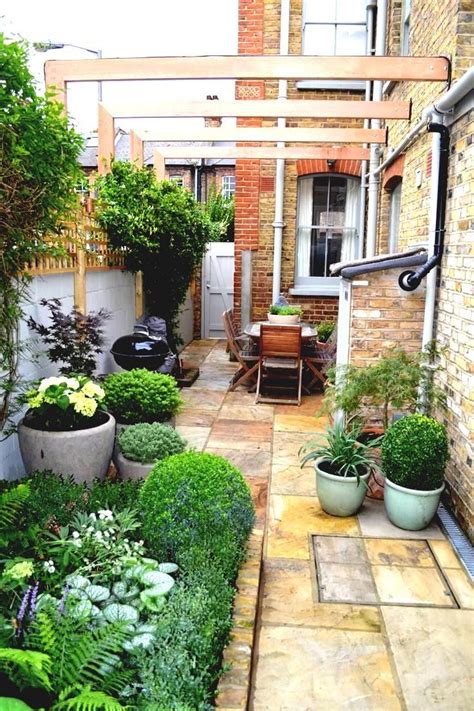 Terraced House Garden Ideas For Your 4 Celebrating British Design - turismoestrategic… | Small ...