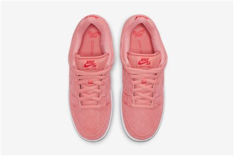 Nike SB Dunk Low "Pink Pig" & Other Sneakers Worth a Peep