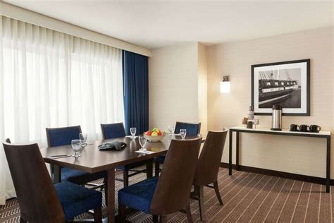 Embassy Suites Boston Logan Airport Boston | Bookonline.com