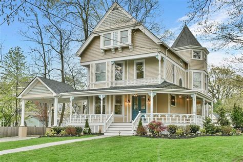 Victorian home, fully renovated, asks $1.7M outside NYC - Curbed