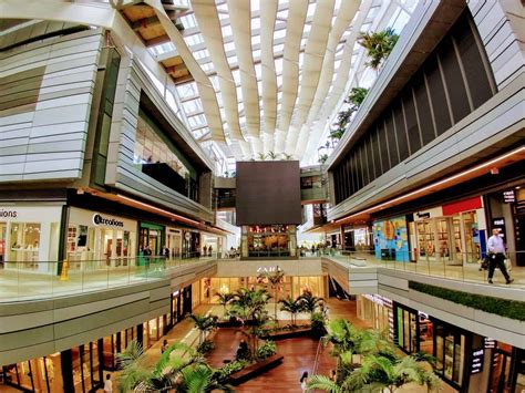 Brickell City Center - The Stylish New Mall in Miami | iFeeltech