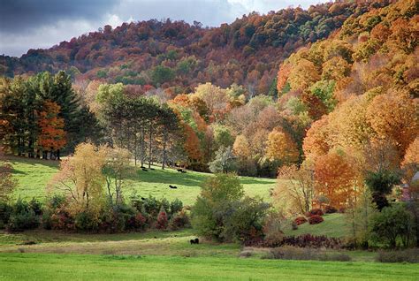 Hills of Pomfret Vermont in Autumn Photograph by Jeff Folger - Pixels