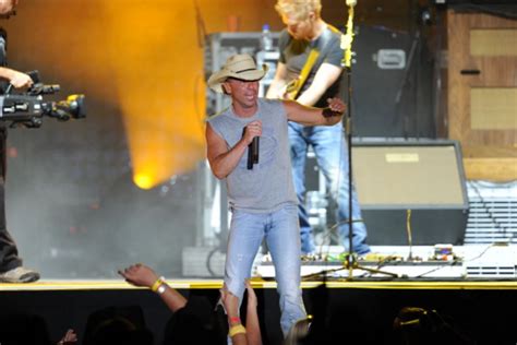 5 Kenny Chesney Collaborations [VIDEO]