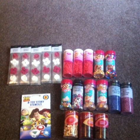 Cake decorations instore at Asda from 25p! - HotUKDeals