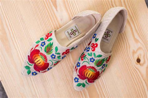 Women's shoes with embroidery 210302 - buy in HISTROV