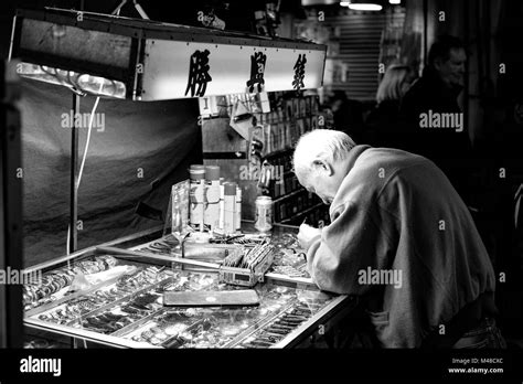 Night market in hong kong Black and White Stock Photos & Images - Alamy