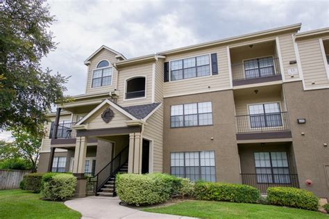 Dominion Park San Antonio - $734+ for 1, 2 & 3 Bed Apts