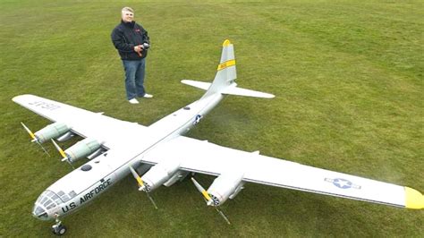 Top 10 Biggest / Largest RC Airplanes In The World [VIDEOS] | Radio control airplane, Aircraft ...