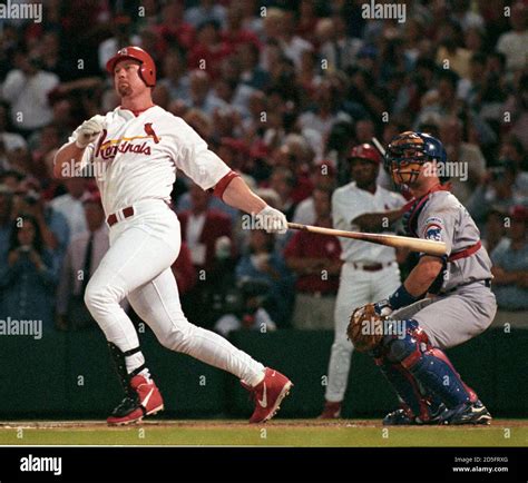 Mark mcgwire 1998 hi-res stock photography and images - Alamy