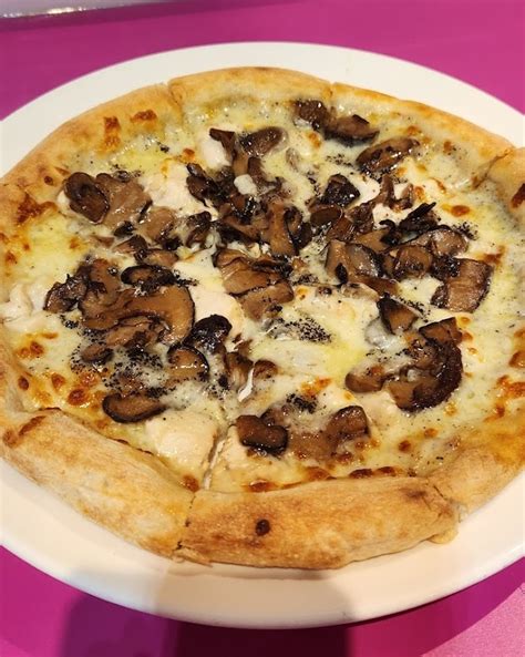 Gioia is a Muslim-owned Italian joint with DIY pizzas & calzones