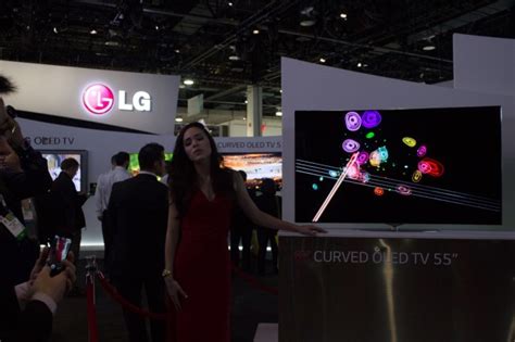 The flat-out truth on curved TVs | Ars Technica