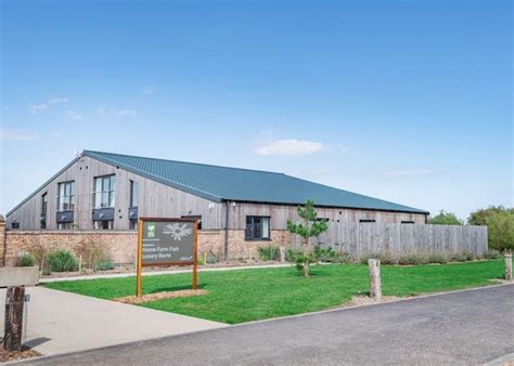 Home Farm Park Luxury Barns in Burgh le Marsh - Lodges - Book Online - Hoseasons