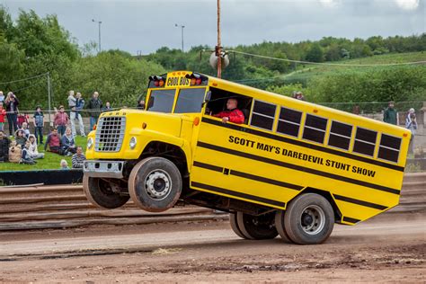 Wheelie Cool Bus: Scott May's Daredevil Stunt Show