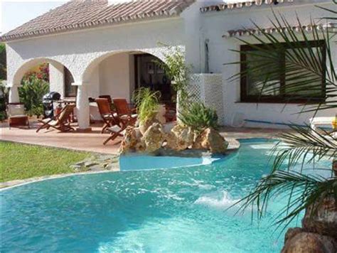 Holiday Rental- Lovely family villa with beach access, heated pool,El ...