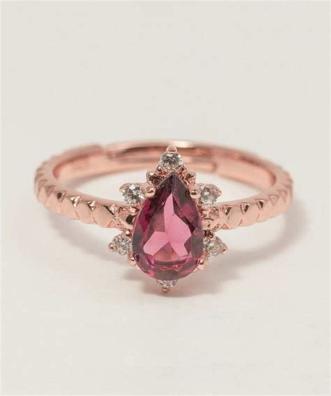 15 Gorgeous Garnets To Celebrate January Birthdays