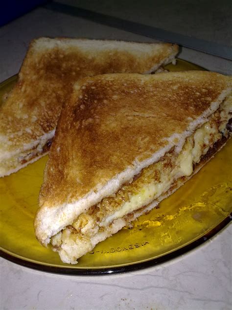 MY ALL: roti bakar telur cheese...