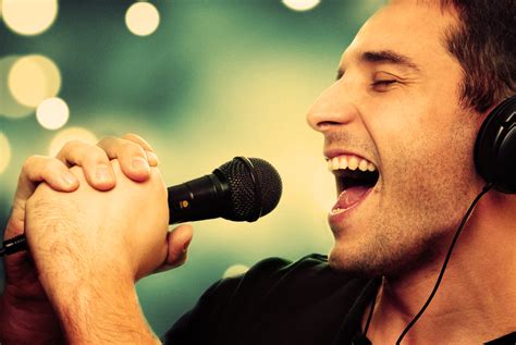 Vocal Training: 10 Tips to Improve Your Voice