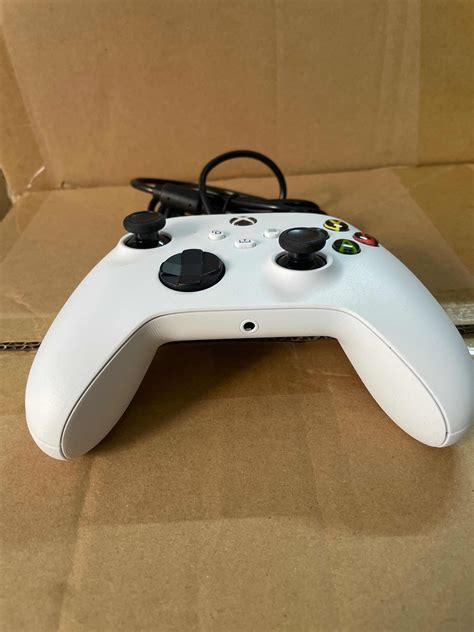 Xbox Core Series X|S Wired Controller + USB-C Cable – White – Next ...