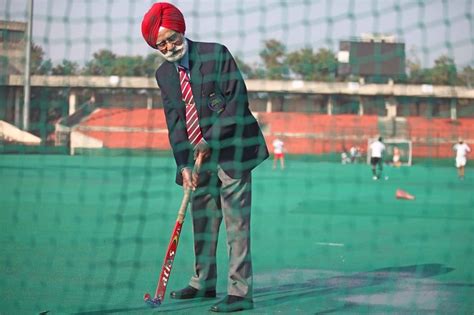 How man manager Balbir Singh Sr inspired demoralised India to lone World Cup crown | Hockey News ...