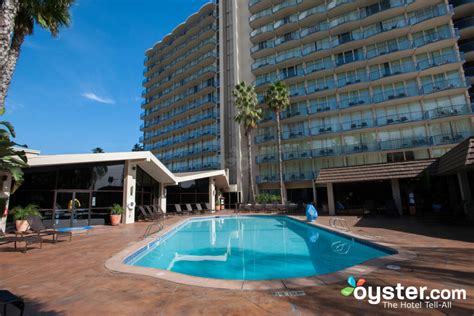 Wyndham San Diego Bayside Review: What To REALLY Expect If You Stay