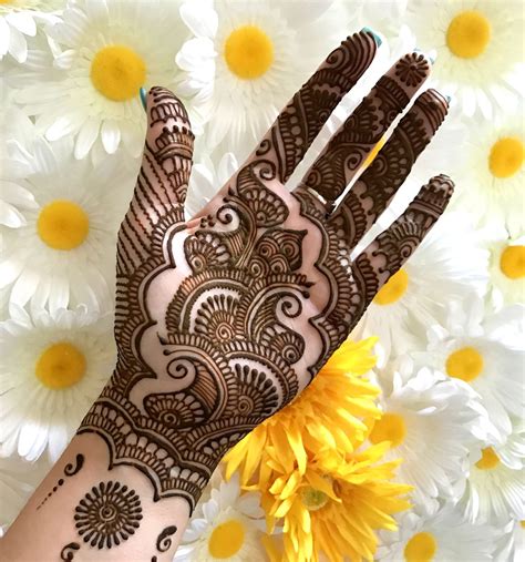 80+ Amazing Karva Chauth Mehndi Designs – Body Art Guru