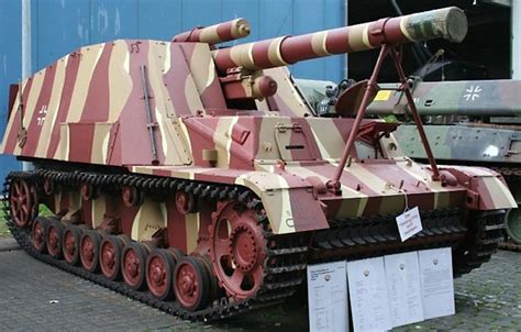 Preserved German Hummel self propelled 15cm artillery gun - Restored WW2 German Tank Photos