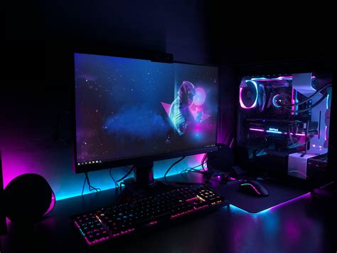 New rig new theme : r/battlestations