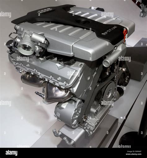 Audi W12 6.3 FSI engine front 2011 Tokyo Motor Show Stock Photo - Alamy