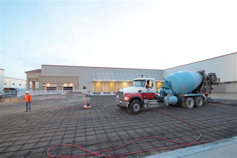 Concrete Parking Lot Paving with Laser Screed | RT Concrete