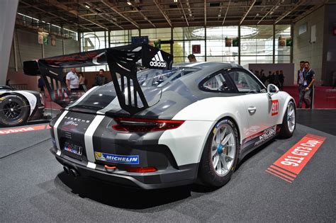 Porsche 911 GT3 Cup | Photos, Details, Specs | Digital Trends