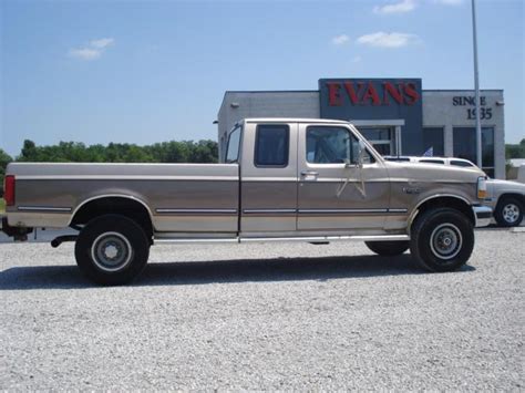 1992 Ford F250 Custom for Sale in Girard, Kansas Classified | AmericanListed.com