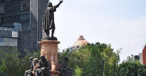 Orbis Catholicus Secundus: Columbus Statue in Mexico City