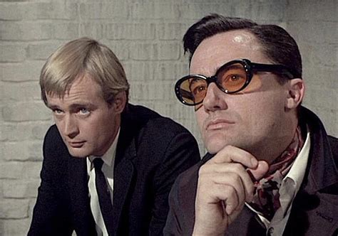 Pin by Susan Leslie McIntosh on The Man From U.N.C.L.E.: 1960s TV Series | Oval sunglass, Style ...