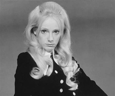 Sondra Locke - Film & Theater Personalities, Facts, Childhood - Sondra Locke Biography