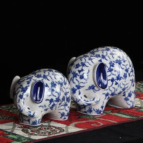 Chinese Blue and White Porcelain Figurines Creative Elephant Modern ...