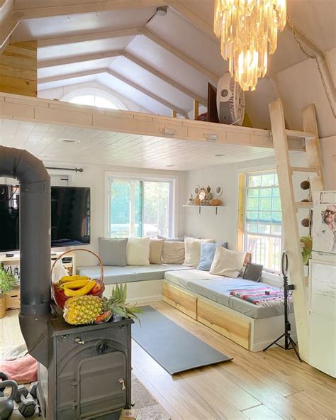 304-Square-Foot DIY Tiny House Dreamy Off-Grid Paradise | Apartment Therapy