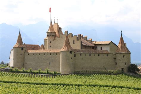 Schloss Aigle in Aigle - Expedia.de